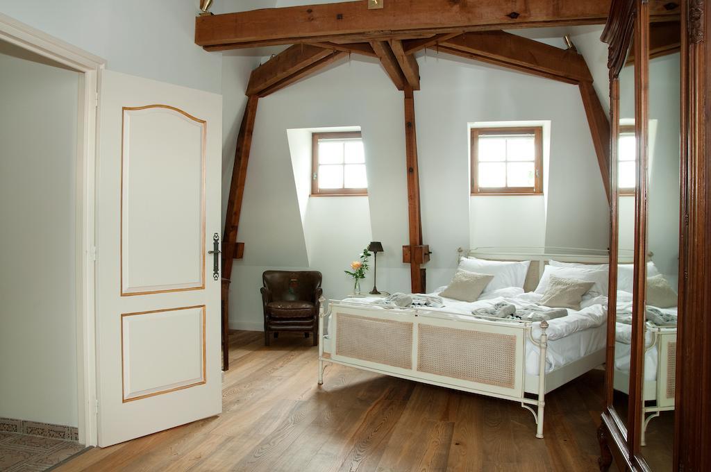 Domaine De La Fauconnie Hotell Campsegret Rom bilde